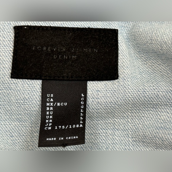 Forever 21 Men's Faded Blue, Color Distressed Denim Jacket, Size Large - Picture 10 of 14